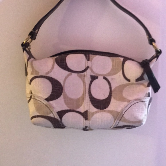 Small brown coach bag. - Picture 2 of 6